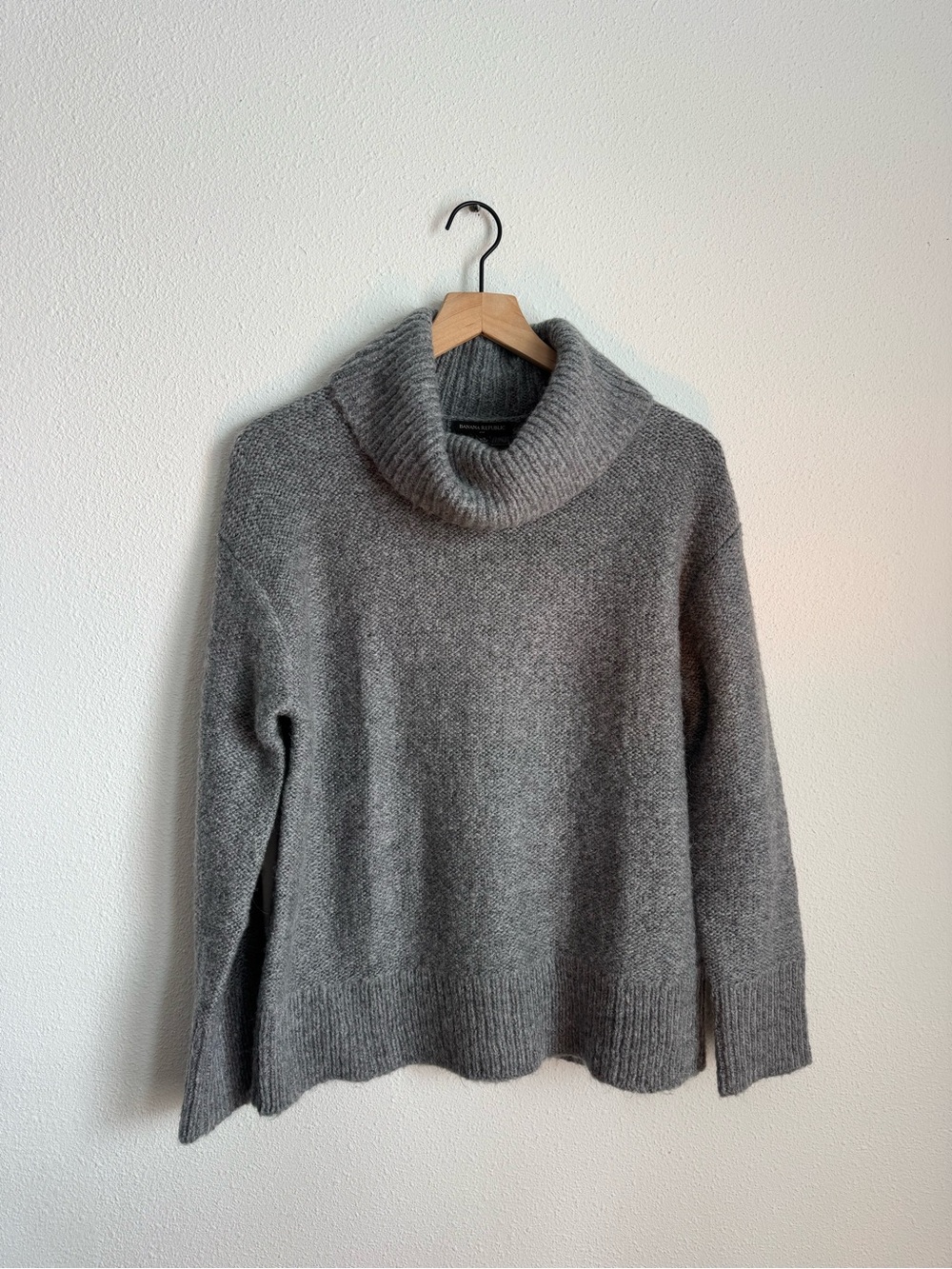 Cozy Gray Knit Turtleneck Sweater - Women's NWT